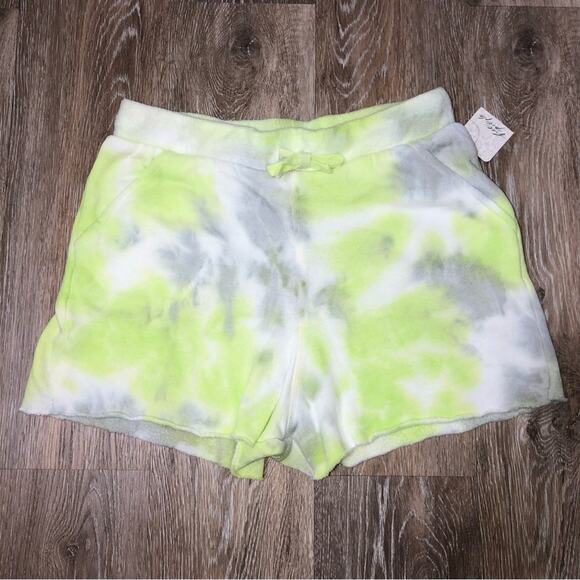 Free People Kelly Washed Green Yellow Tie Dye Lounge Short XS NWT - Picture 2 of 8
